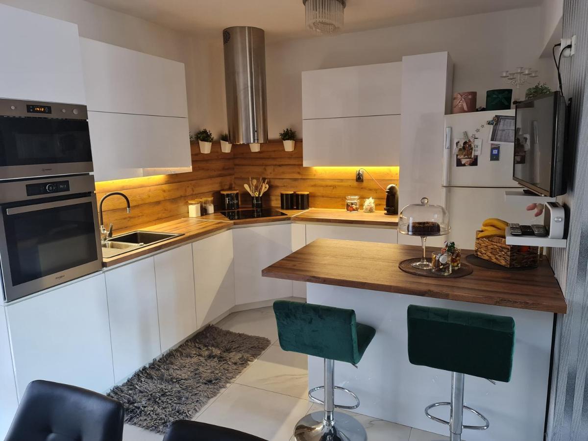 Luxury Apartments Mia Подстрана Экстерьер фото