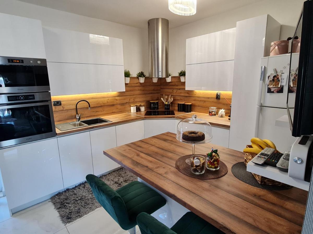 Luxury Apartments Mia Подстрана Экстерьер фото