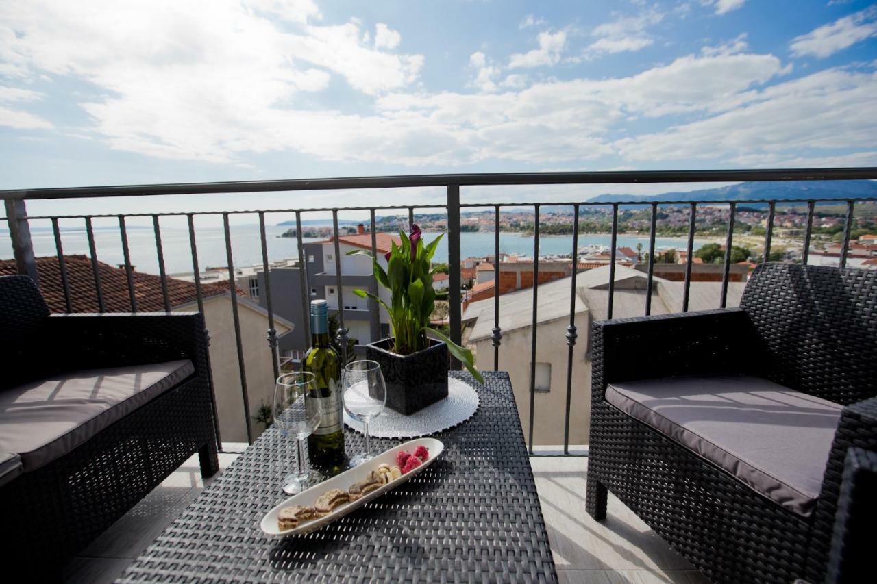 Luxury Apartments Mia Подстрана Экстерьер фото